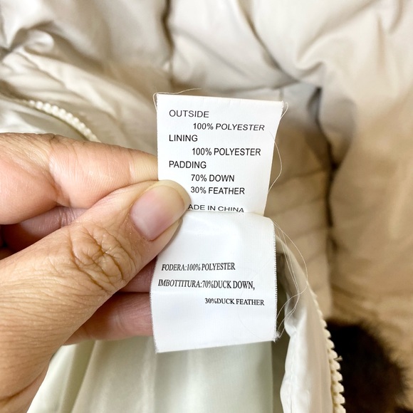 Chloe Vintage Down-Filled Puffer Coat w/Fur Trim - Picture 9 of 12